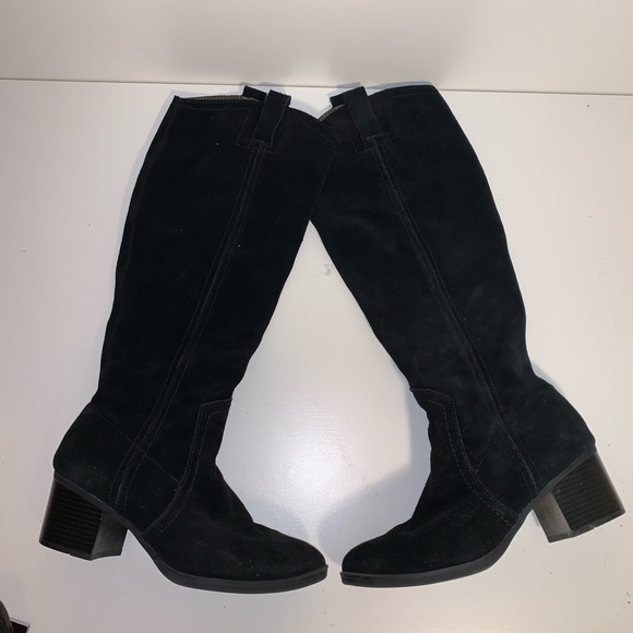 Black knee high boots - Picture 2 of 5